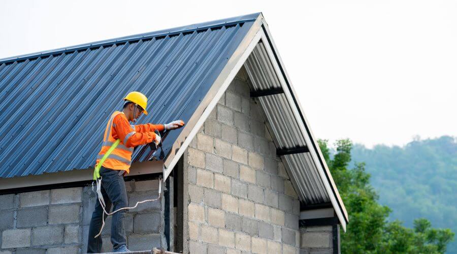Expert Emergency Roof Repairs services in Empire, OH